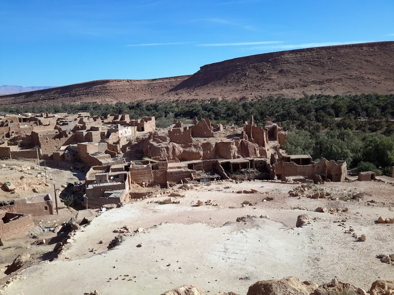 Village de trre traversé par le 4LDéfi Maroc